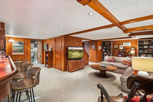 31 Jacobus Ave, Little Falls Twp., NJ 07424