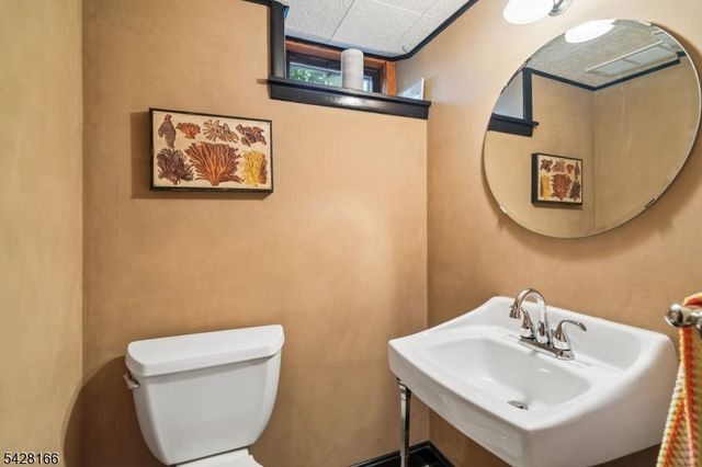 31 Jacobus Ave, Little Falls Twp., NJ 07424