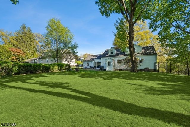 31 Jacobus Ave, Little Falls Twp., NJ 07424