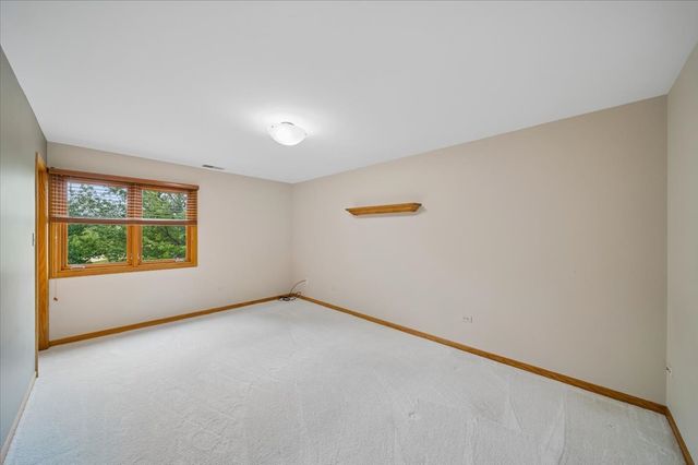 8424 Hollybrook Lane, Tinley Park, IL 60487