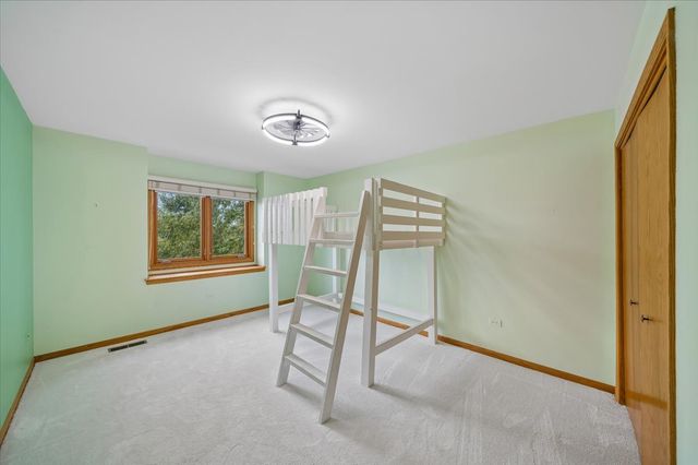 8424 Hollybrook Lane, Tinley Park, IL 60487