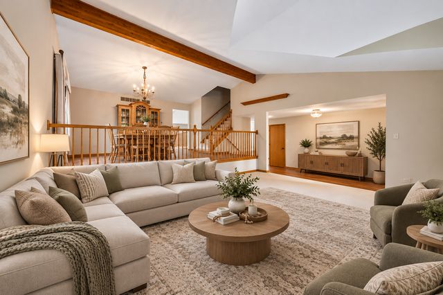 8424 Hollybrook Lane, Tinley Park, IL 60487