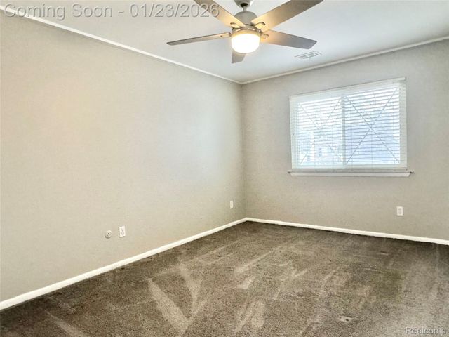 8211 DENWOOD Drive 6, Sterling Heights, MI 48312