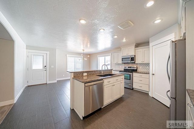 4230 Rockingham Circle, Idaho Falls, ID 83404