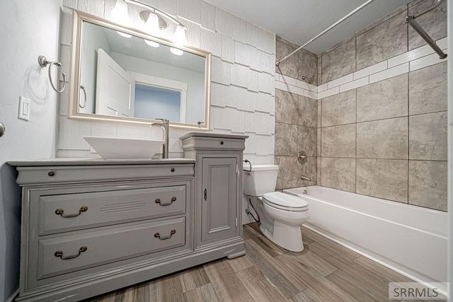 4230 Rockingham Circle, Idaho Falls, ID 83404
