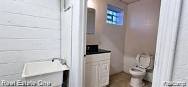 26633 Van Born Road, Taylor, MI 48180