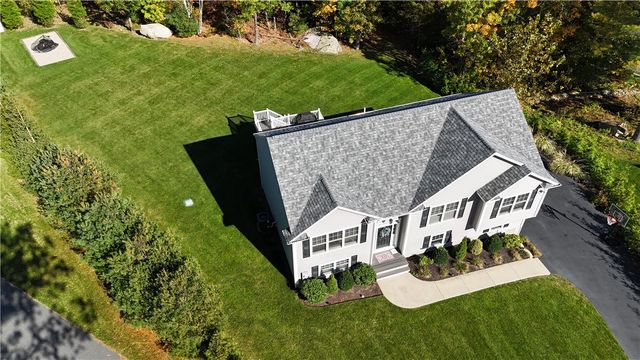 13 Carltons Trail, Smithfield, RI 02917