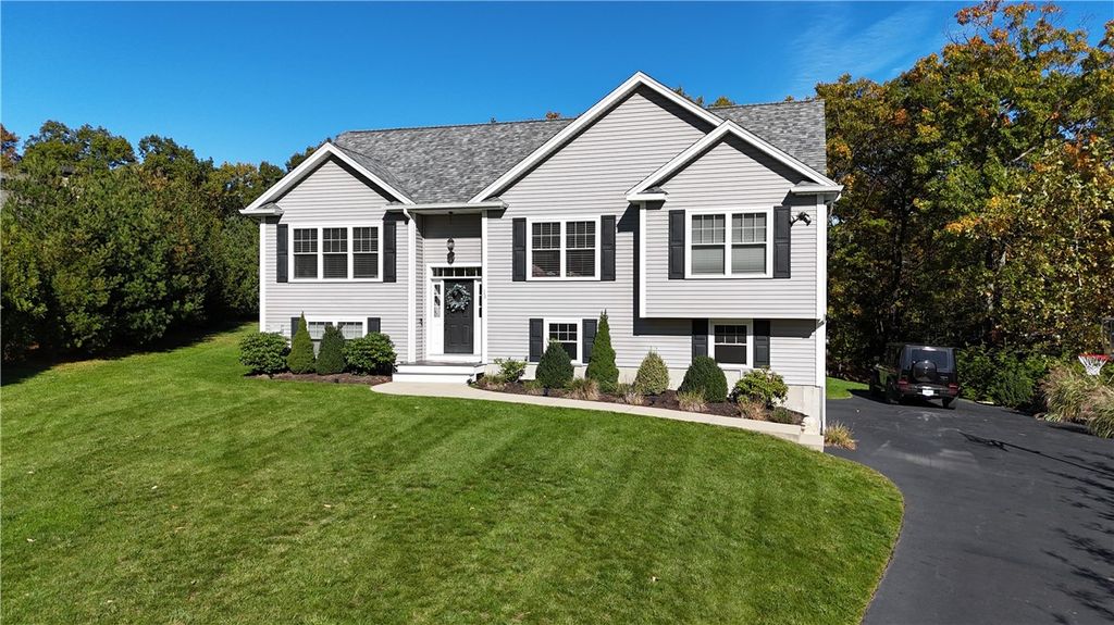 13 Carltons Trail, Smithfield, RI 02917