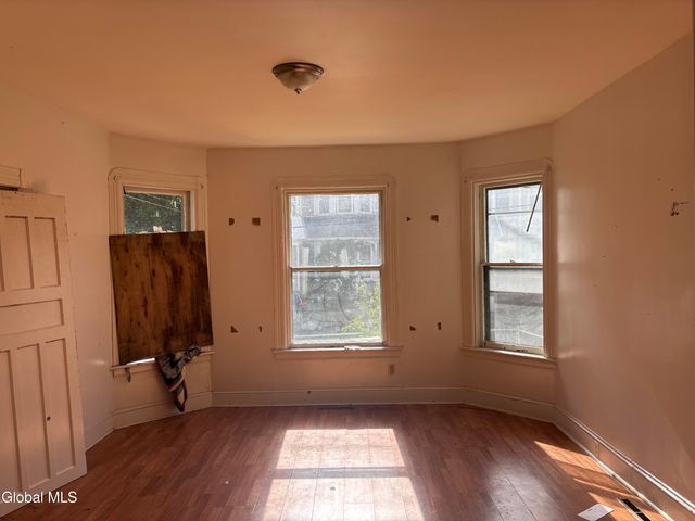 320 Germania Avenue, Schenectady, NY 12307