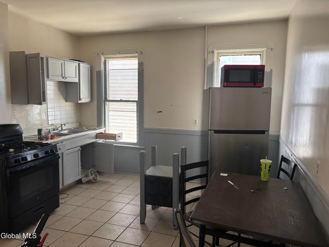 320 Germania Avenue, Schenectady, NY 12307