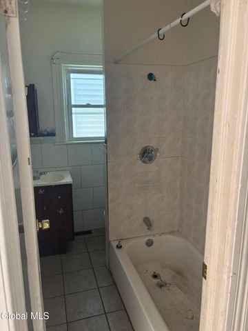 320 Germania Avenue, Schenectady, NY 12307