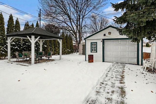 9885 Hubert Avenue, Allen Park City, MI 48101