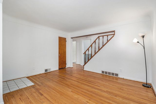 9885 Hubert Avenue, Allen Park City, MI 48101