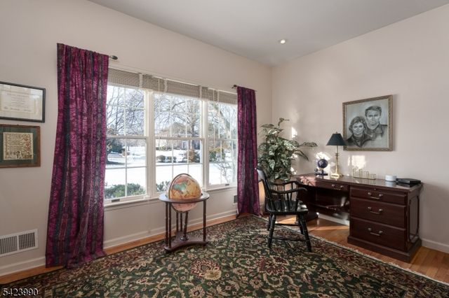 39 Red Oak Way, Montgomery Twp., NJ 08502