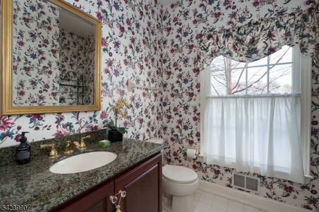 39 Red Oak Way, Montgomery Twp., NJ 08502
