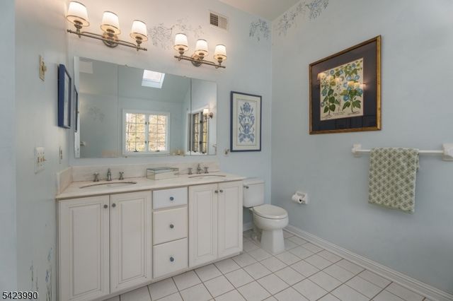 39 Red Oak Way, Montgomery Twp., NJ 08502