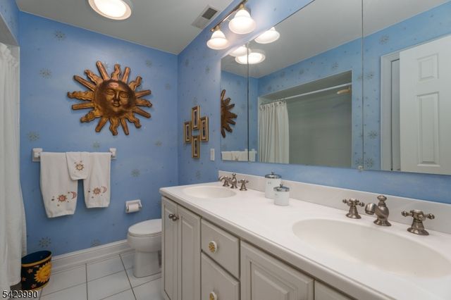 39 Red Oak Way, Montgomery Twp., NJ 08502