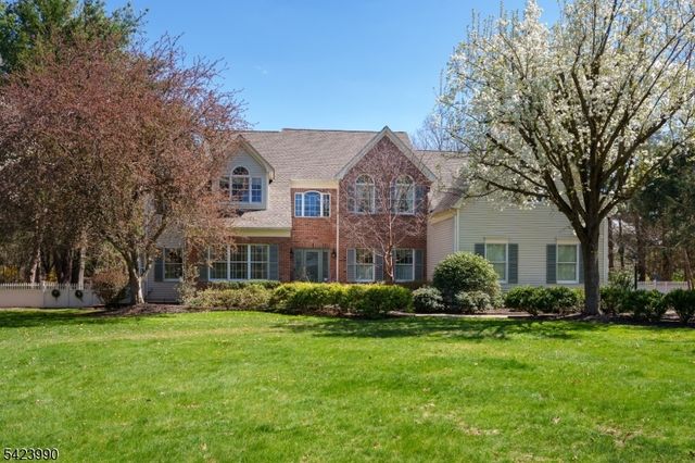 39 Red Oak Way, Montgomery Twp., NJ 08502