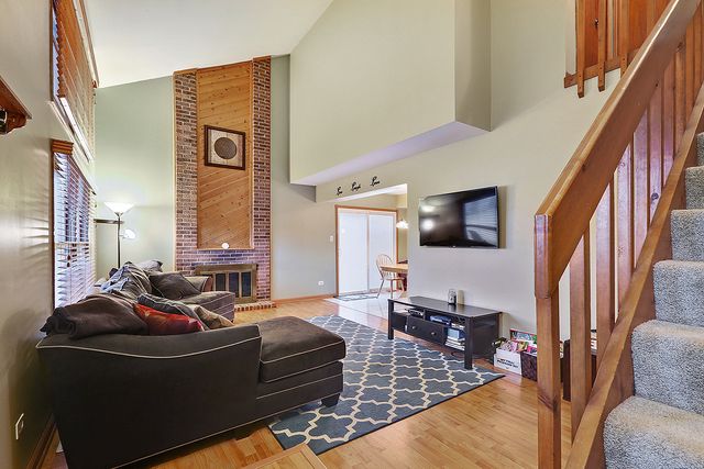 9301 WATERFORD Lane, Orland Park, IL 60462