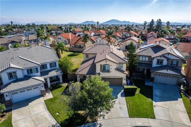 15359 Palm Leaf, Fontana, CA 92336