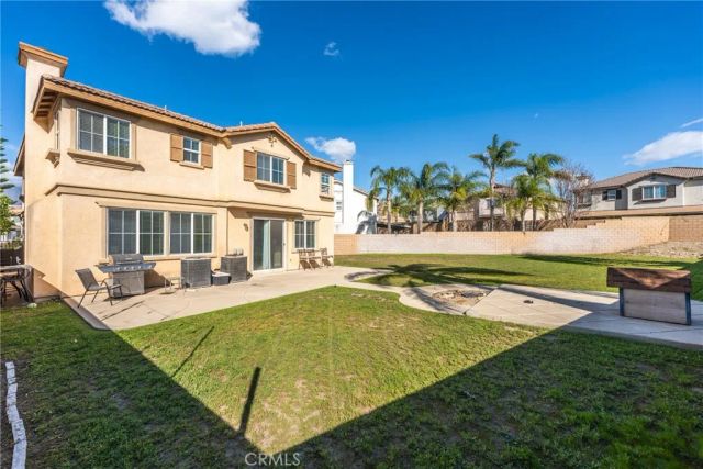 15359 Palm Leaf, Fontana, CA 92336