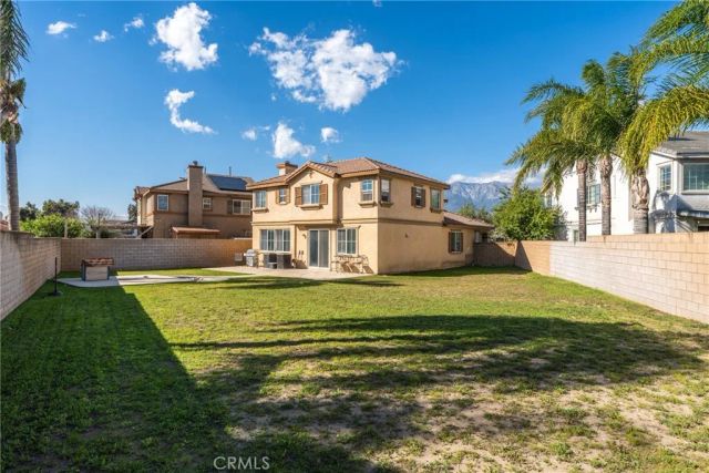 15359 Palm Leaf, Fontana, CA 92336