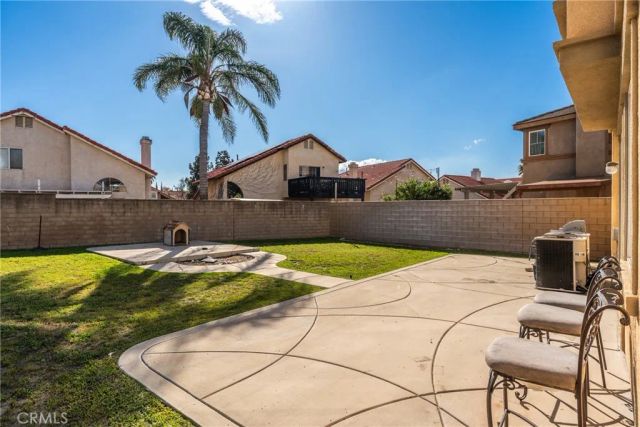 15359 Palm Leaf, Fontana, CA 92336