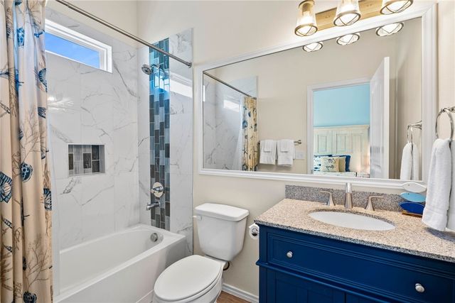 107 Caledonia, Rockport, TX 78382