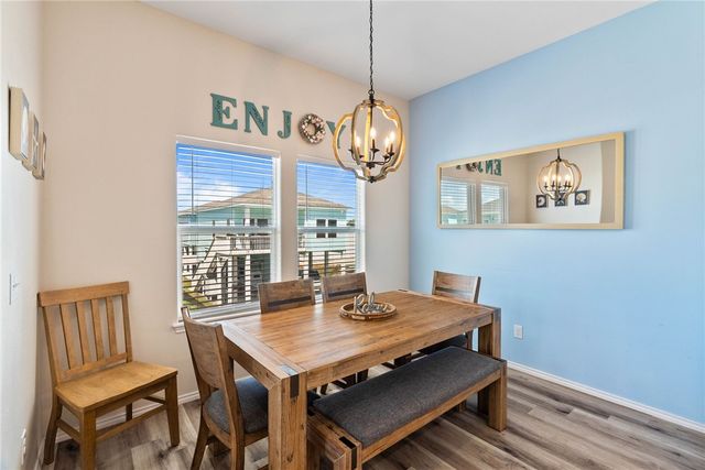 107 Caledonia, Rockport, TX 78382