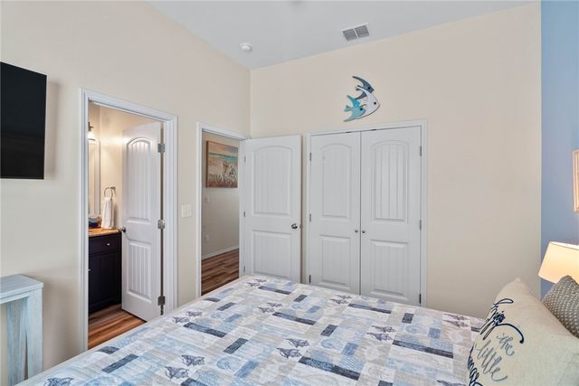 107 Caledonia, Rockport, TX 78382