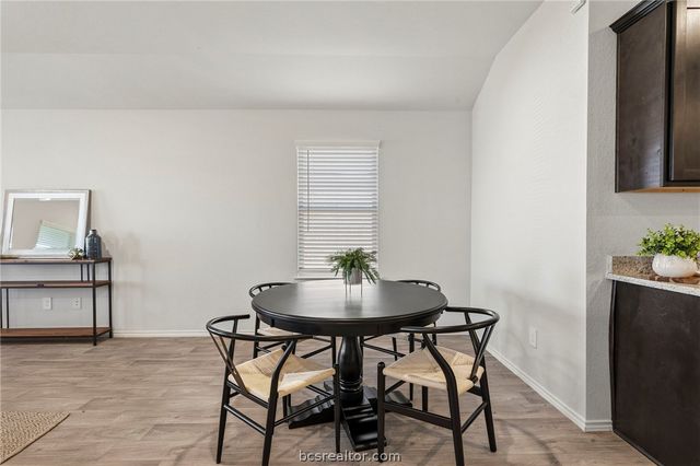 8004 Front Nine Lane, Navasota, TX 77868