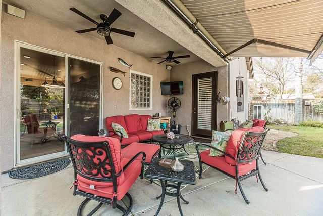 1923 N Douglas Avenue, Clovis, CA 93619