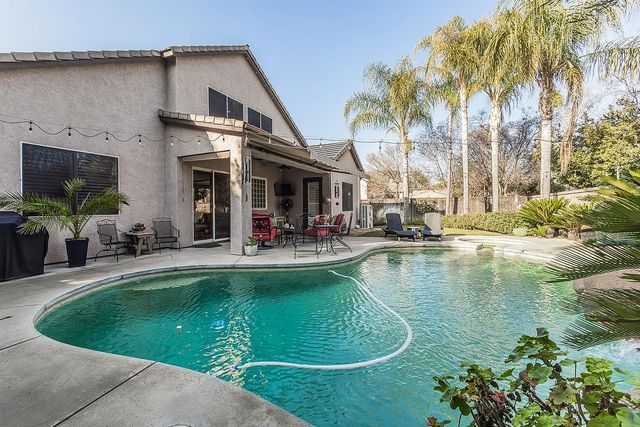 1923 N Douglas Avenue, Clovis, CA 93619