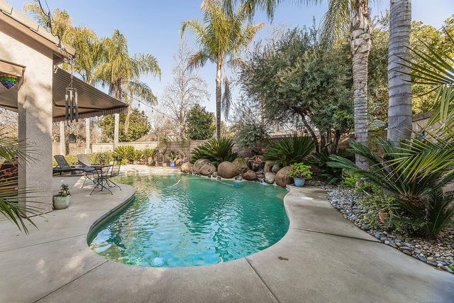 1923 N Douglas Avenue, Clovis, CA 93619