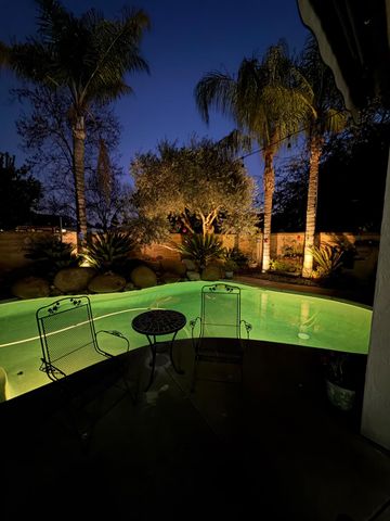 1923 N Douglas Avenue, Clovis, CA 93619