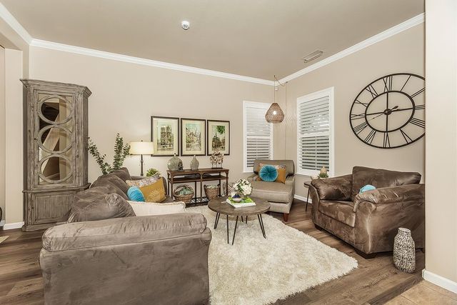 1923 N Douglas Avenue, Clovis, CA 93619