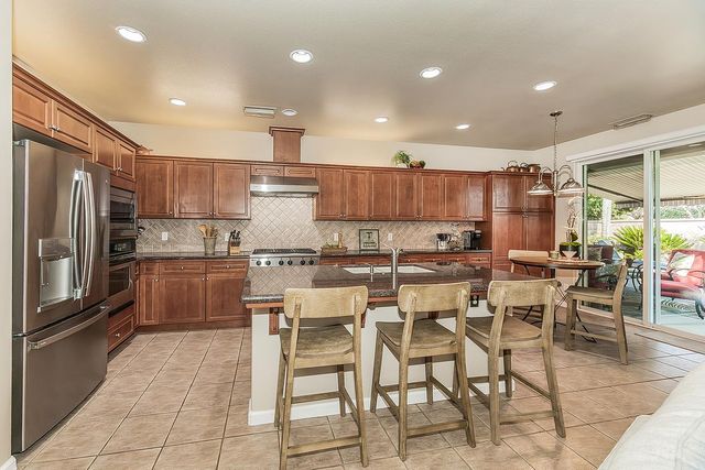 1923 N Douglas Avenue, Clovis, CA 93619