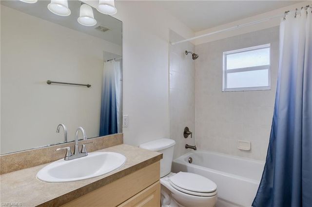 2221 NE 15th LN, Cape Coral, FL 33909