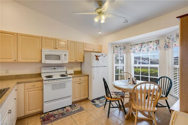 2221 NE 15th LN, Cape Coral, FL 33909