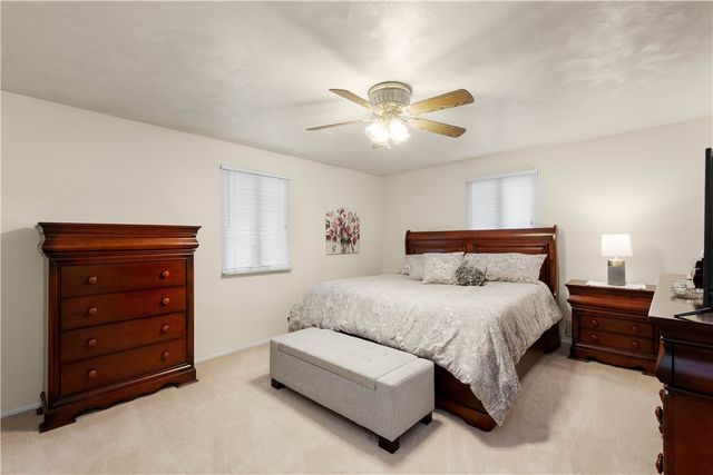 1846 Gina Dr, West Mifflin, PA 15122