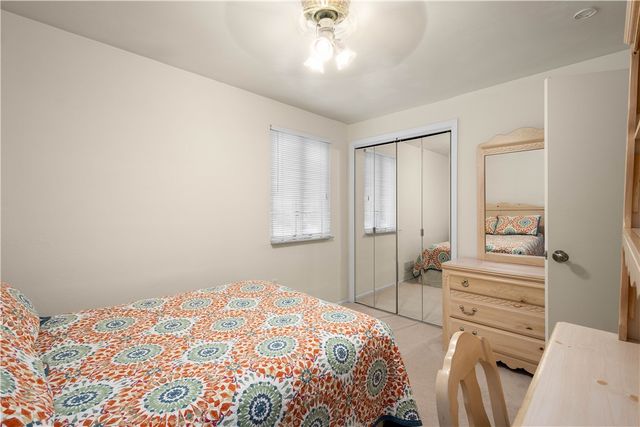 1846 Gina Dr, West Mifflin, PA 15122