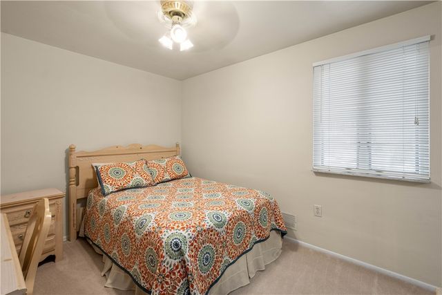 1846 Gina Dr, West Mifflin, PA 15122