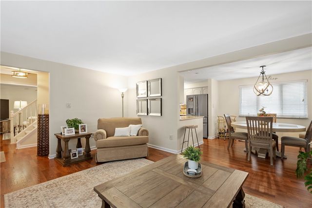 1846 Gina Dr, West Mifflin, PA 15122