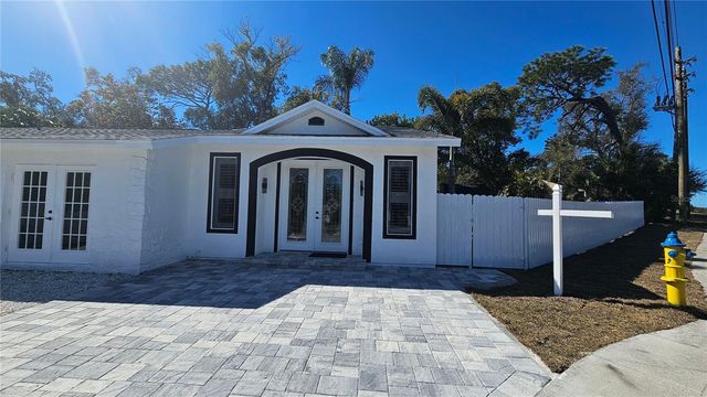1092 N FLORIDA AVENUE, Tarpon Springs, FL 34689