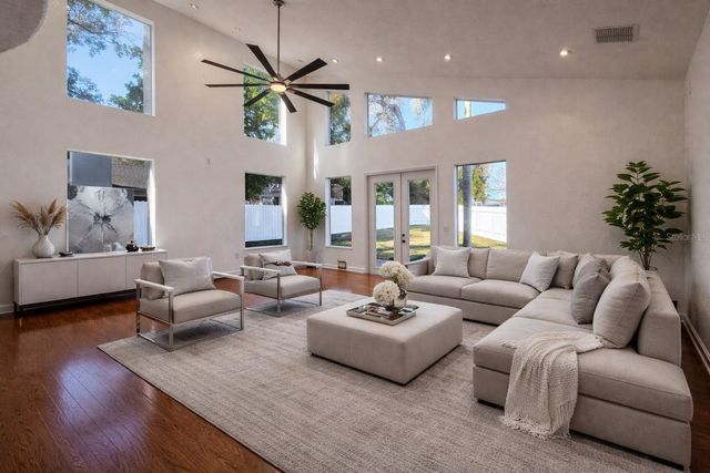 1092 N FLORIDA AVENUE, Tarpon Springs, FL 34689