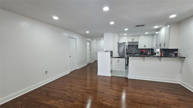 1092 N FLORIDA AVENUE, Tarpon Springs, FL 34689