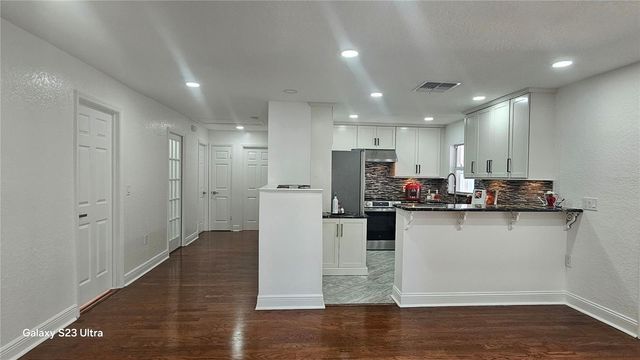 1092 N FLORIDA AVENUE, Tarpon Springs, FL 34689