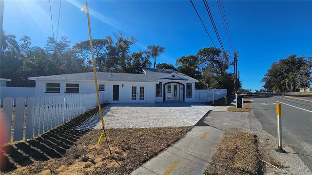 1092 N FLORIDA AVENUE, Tarpon Springs, FL 34689