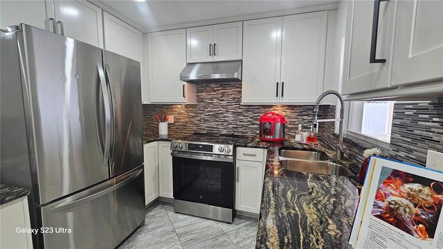 1092 N FLORIDA AVENUE, Tarpon Springs, FL 34689