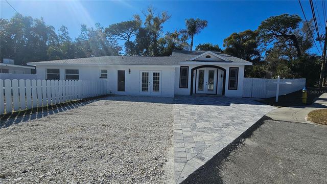 1092 N FLORIDA AVENUE, Tarpon Springs, FL 34689